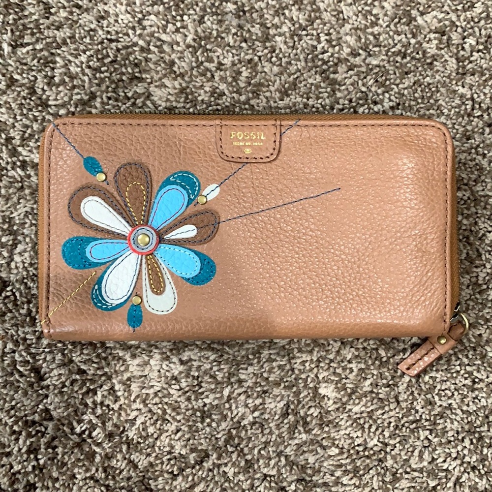 Fossil wallet